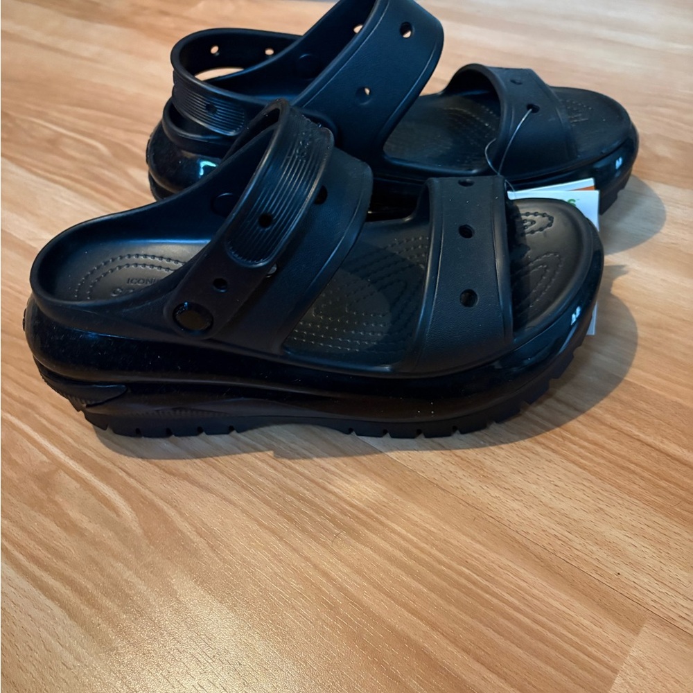 Women’s platform sandals